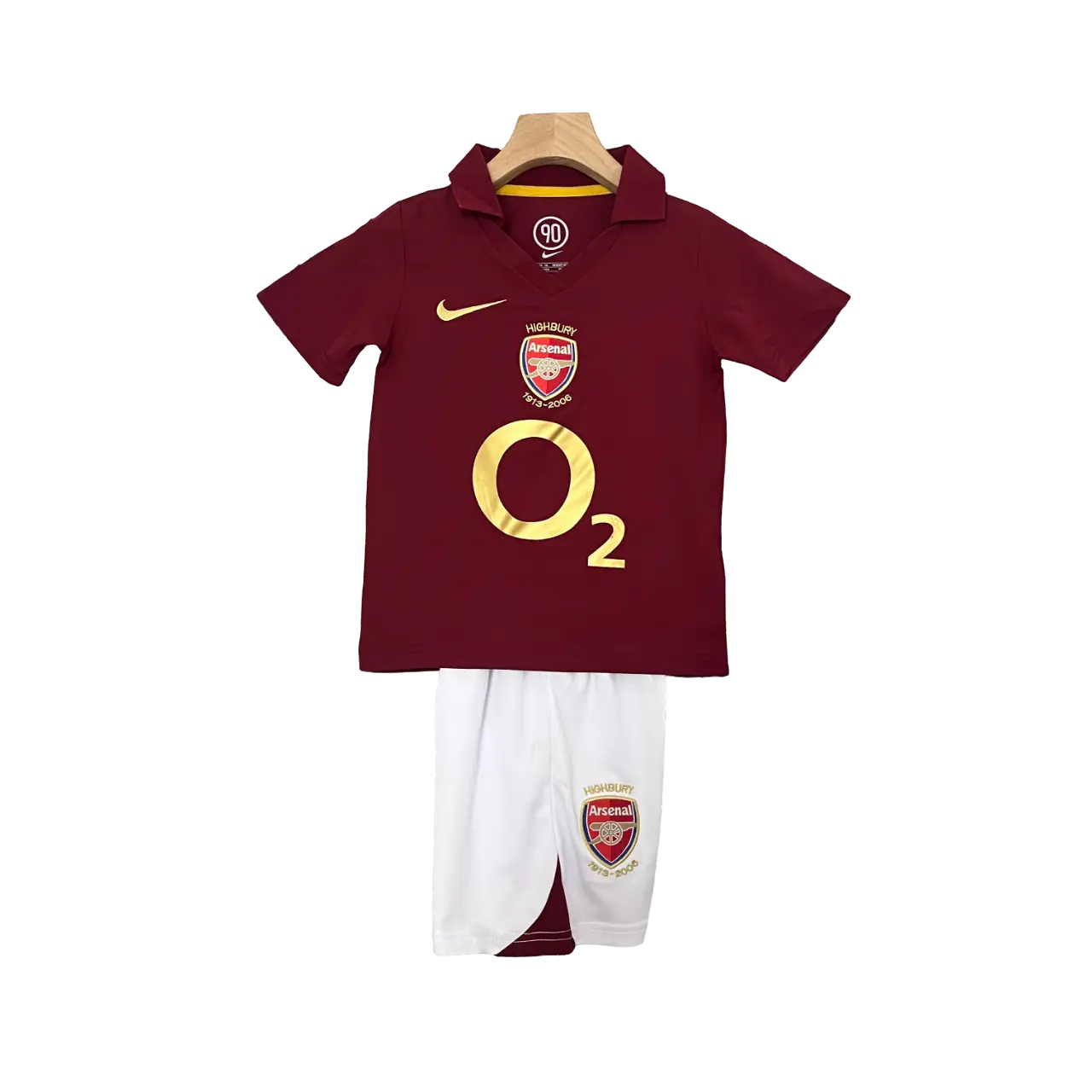 UK 2005 - 2006 Arsenal Kids' Retro Home Premium Football Jersey - A Classic for Young Gunners Enthusiasts