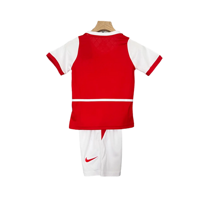 England Arsenal 2002/04 Kids' Classic Home Premium Football Jersey - A Nostalgic Choice for Young Fans SuperJerseysTK