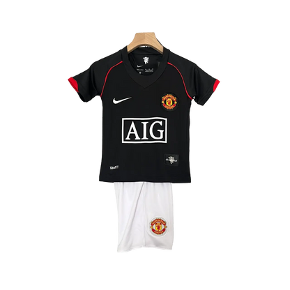 UK 2007/08 Manchester United Kids' Black Football Jersey - A Cool Choice for Young Fans