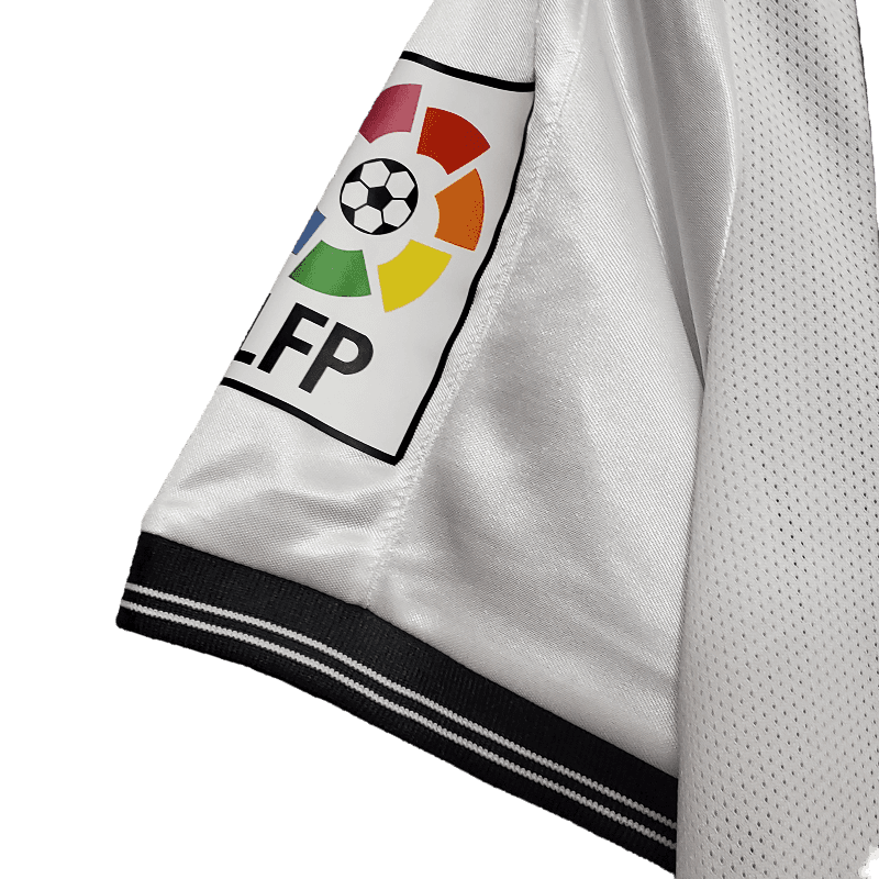 Valencia 2001 Home Retro Jersey: Unveiling Authentic Vintage Charm. SuperJerseysTK